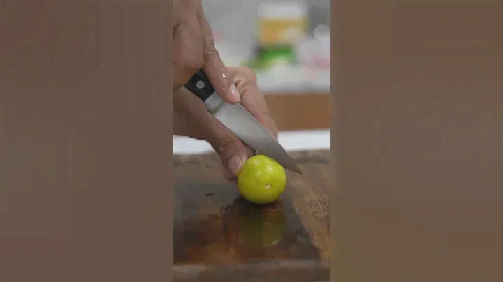 Precision and durability in one. #kitchenaid #knife #chopping