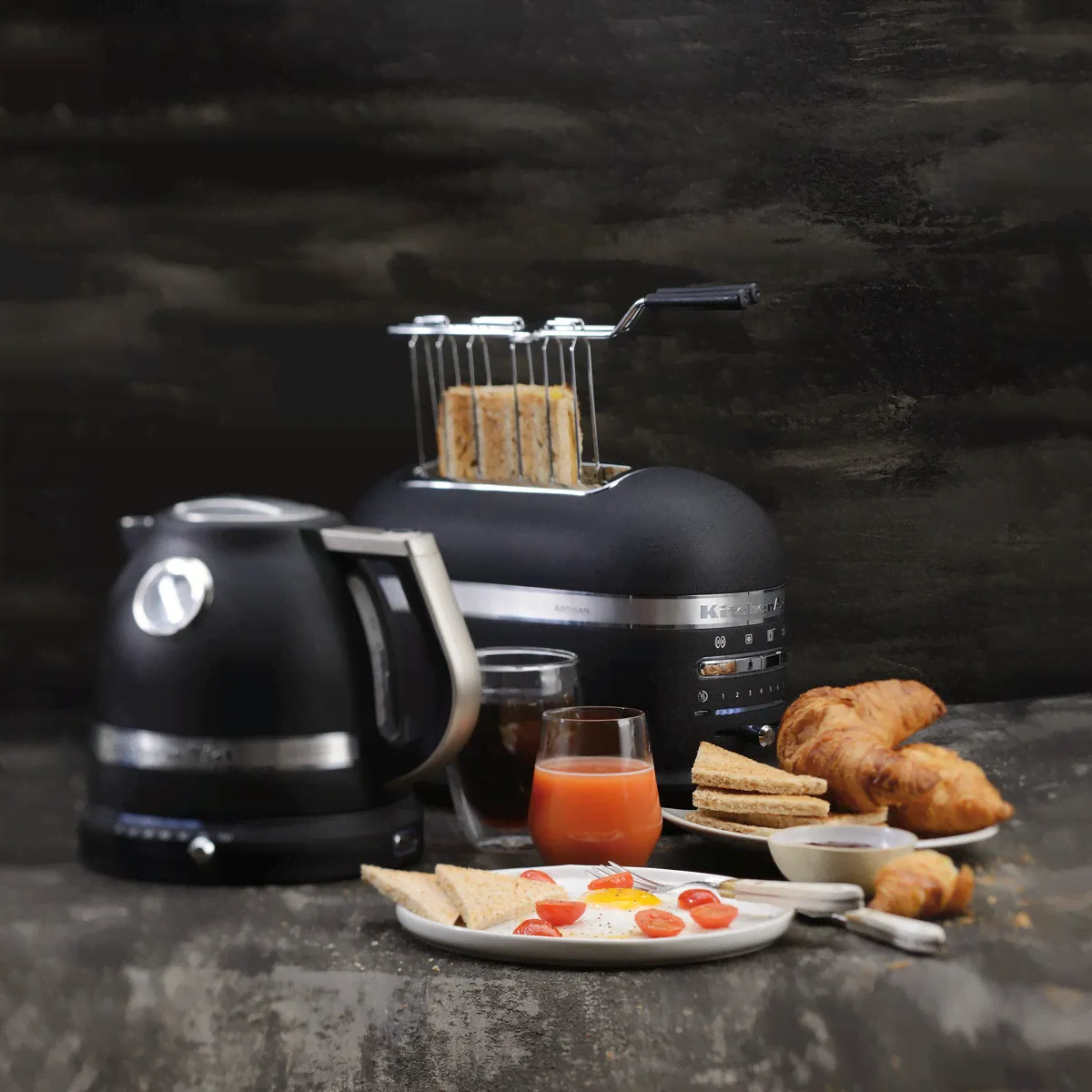 Электрочайник KitchenAid 5KEK1522EBK-2